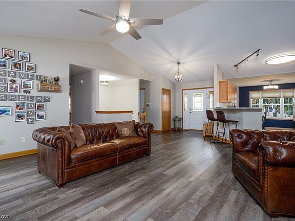5th image of 2953 Brookfield Dr