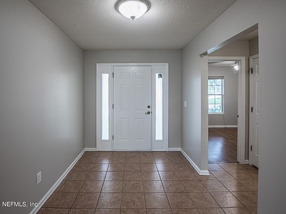 5th image of 2069 WILLESDON Drive W