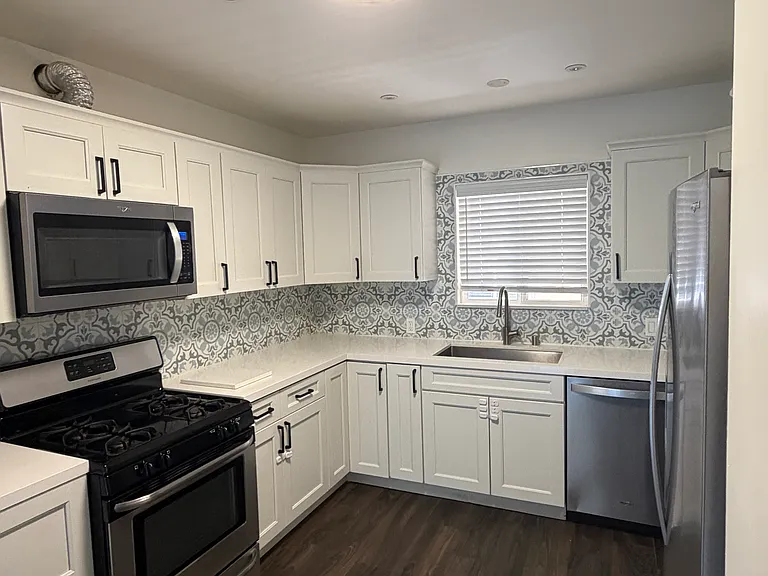 3052 Honolulu Ave #B — Photo 8