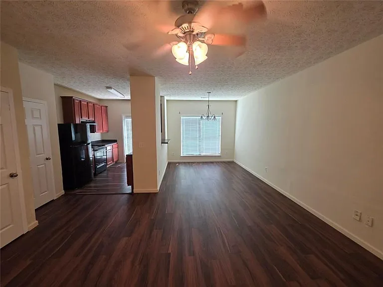 4332 Park Gate Dr #175 — Photo 10