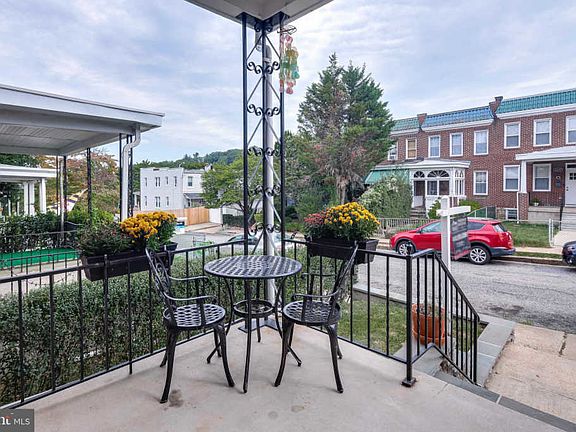 3rd image of 4434 Newport Ave