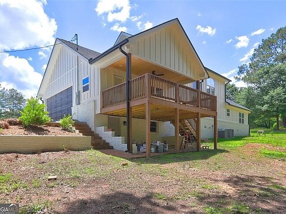 2nd image of 375 Foster Dr