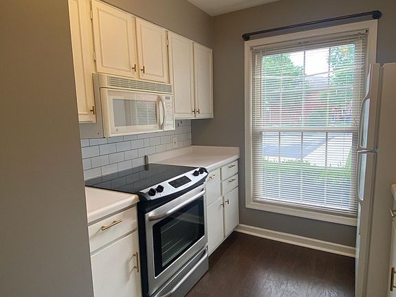 4th image of 630 Robinwood Dr #630