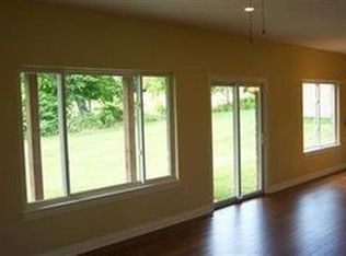 1253 S Rosemoor Dr, Nixa, MO 65714