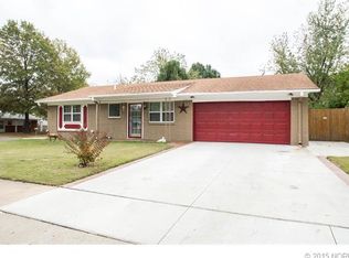 1101 W 16th St, Claremore, OK 74017