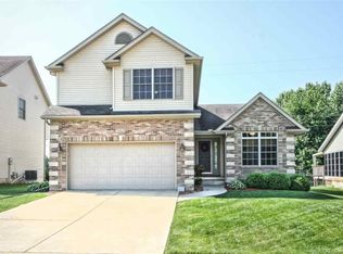 3263 W 63rd St, Davenport, IA 52806