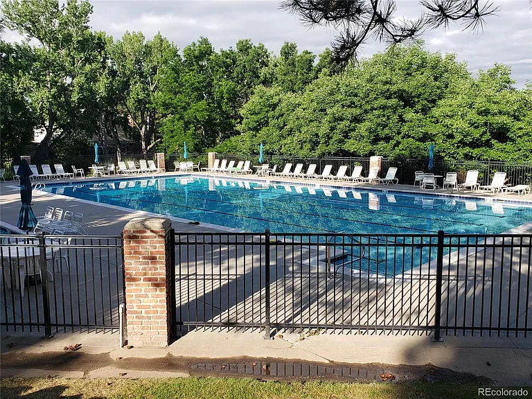 SouthPark2 community Pool