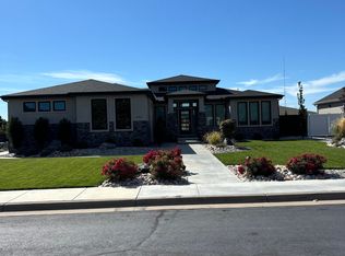 500 W 35th St, Hays, KS 67601