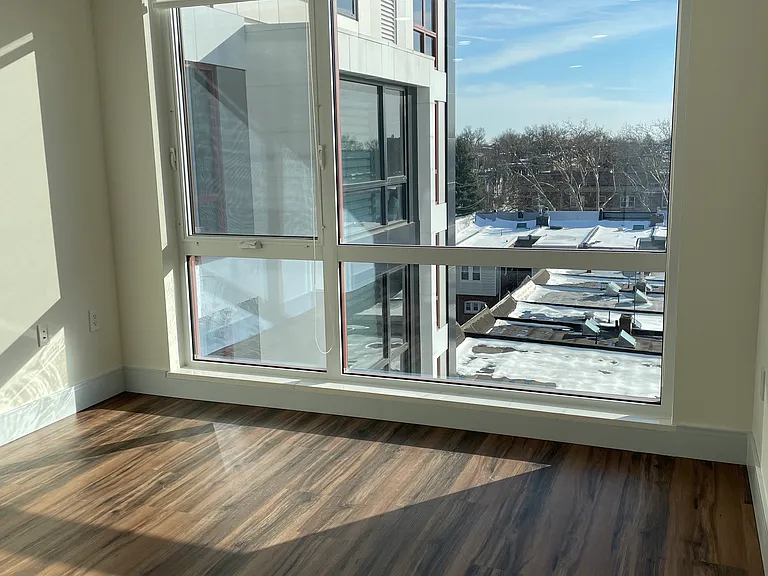 4906 Spruce St #308 — Photo 4