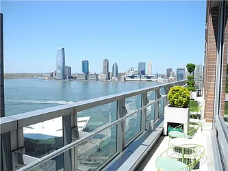 Rented by R New York