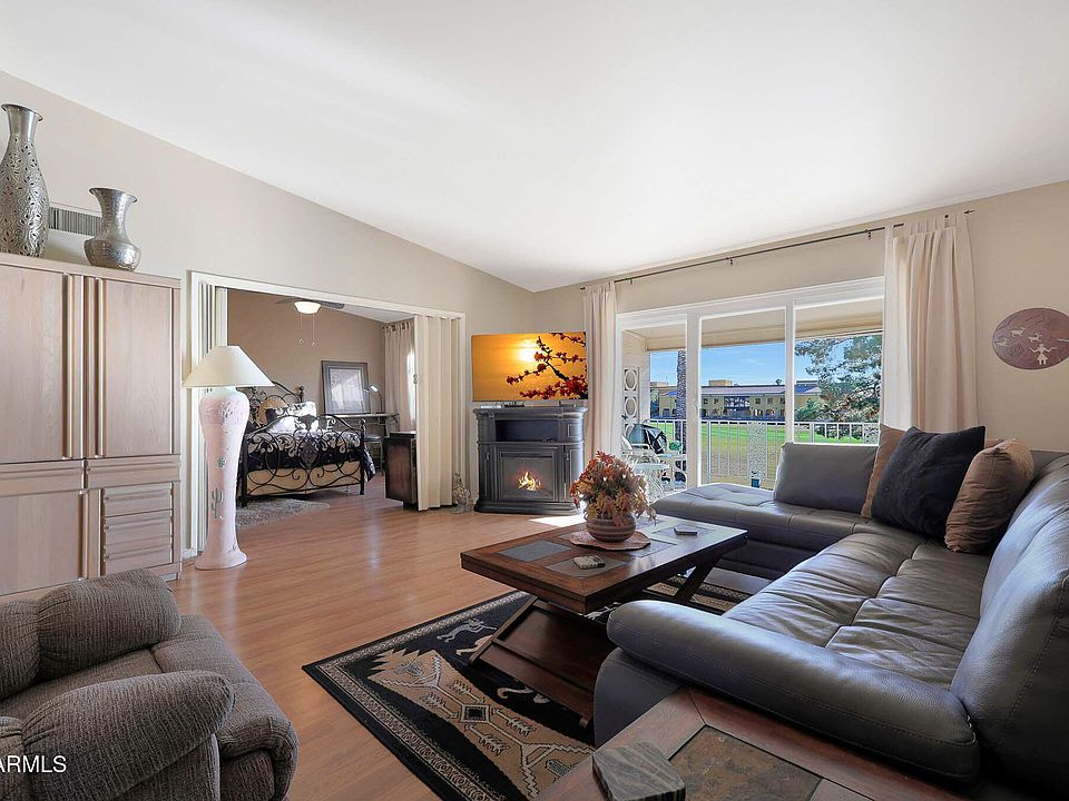 1st image of 10827 N FAIRWAY Court W