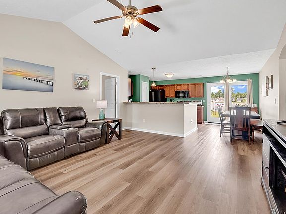 3rd image of 278 Encore Circle