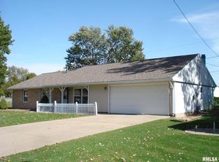 1734 Robin Ct, Galesburg, IL 61401