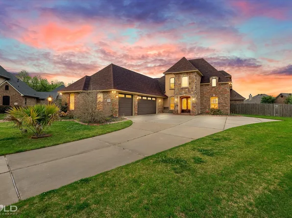 227 Piccadilly Cir, Bossier City, LA 71111