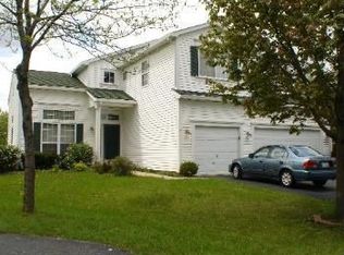 7584 Melon Ct, Gurnee, IL 60031