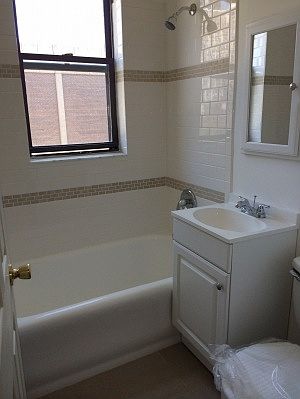 2nd image of 839 W Sheridan Rd APT 219