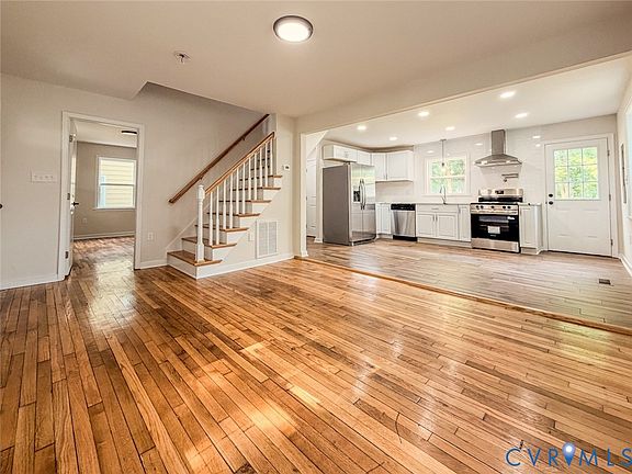 5th image of 3409 Meadowbridge Rd