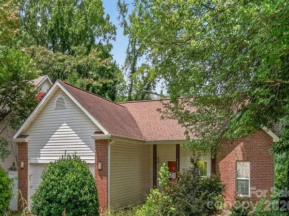 1021 Stinson Glen Ln, Charlotte, NC 28214