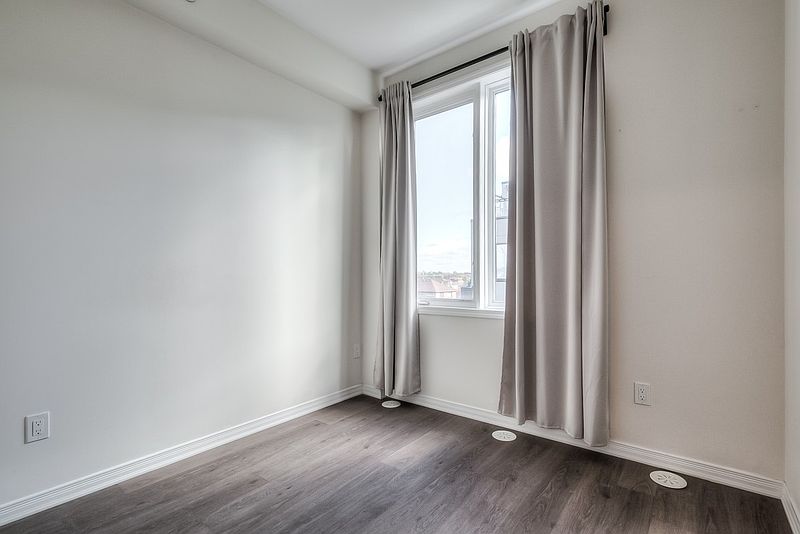 Toronto Townhouse for rent - 2 Bedrooms — photo 9