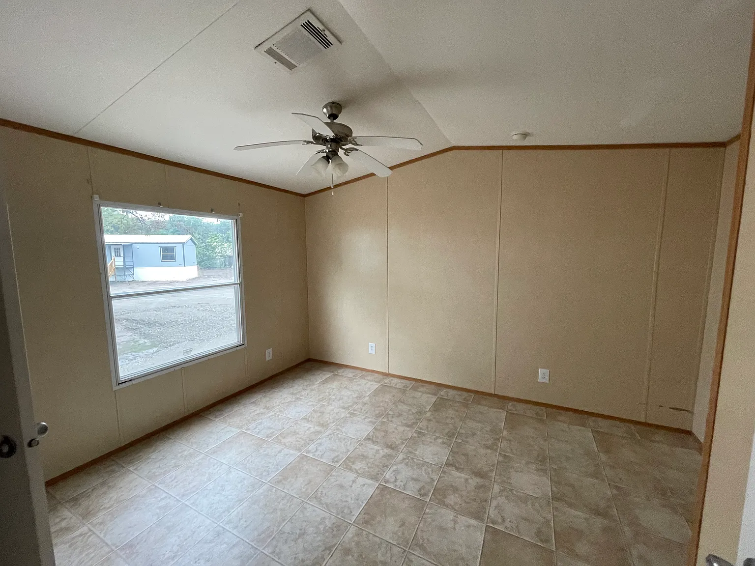 Early Bird Estates Unit #9 — Photo 2