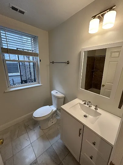 1439 Girard St NW #3 — Photo 12