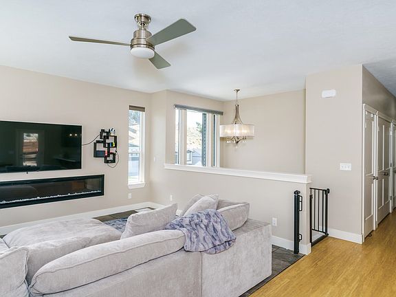 3rd image of 467 La Valle Strada