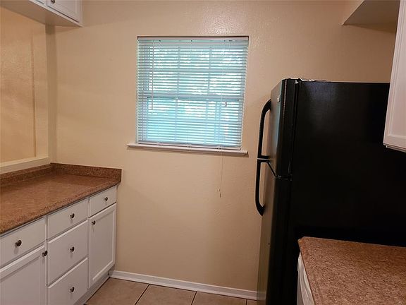 3rd image of 1712 Frances Dr Unit 1710