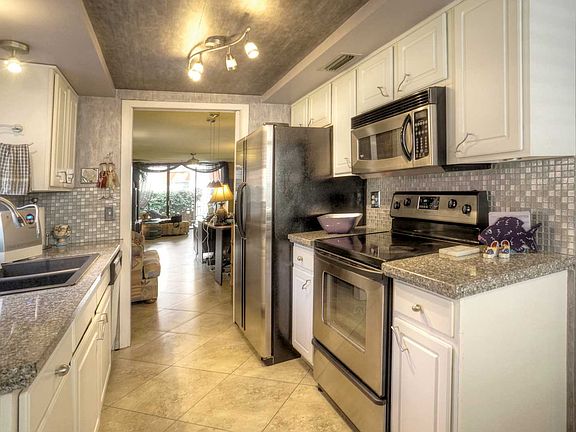 3rd image of 2612 Pearce Dr Unit 107