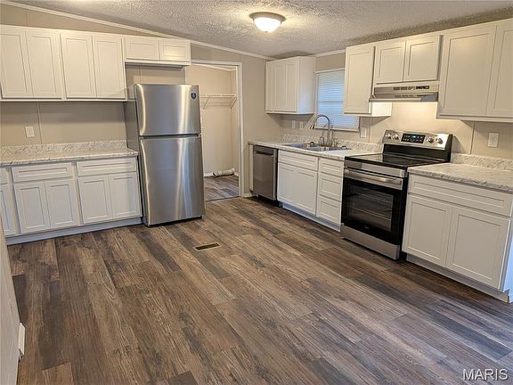 4th image of 4001 Crest Dr