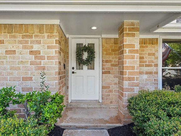 4th image of 2711 Cane Field Dr
