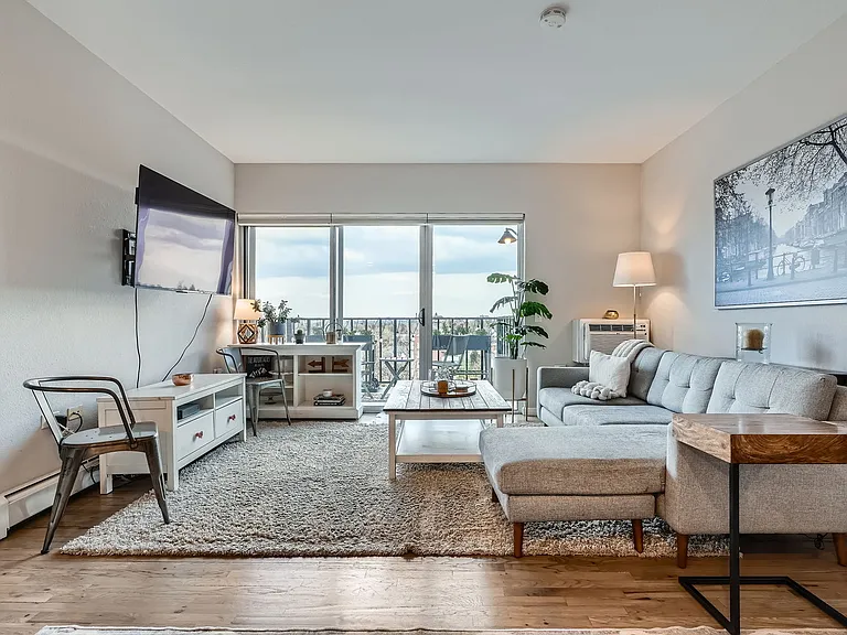 1150 Vine St #1006 — Photo 6