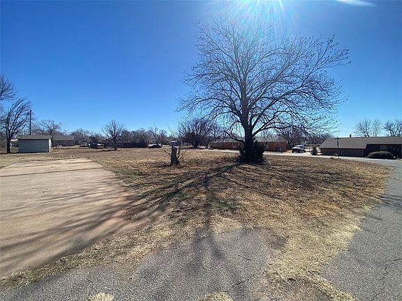 2nd image of 1100 N 8th St Lot 16-19