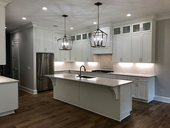 3rd image of 1 Heartwood Ct