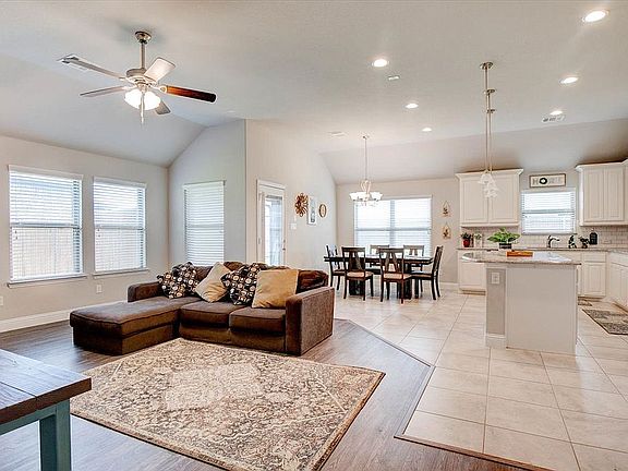 4th image of 1513 Town Creek Cir