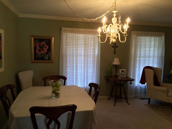 5th image of 3816 Woodcrest Cir NW