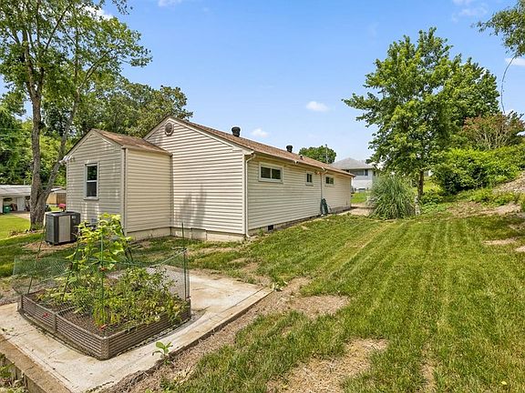 4th image of 1152 Tamarack Trl