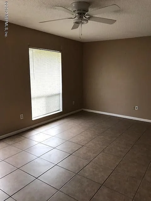 808 Meadowbrook Drive Unit C - 1 — Photo 3