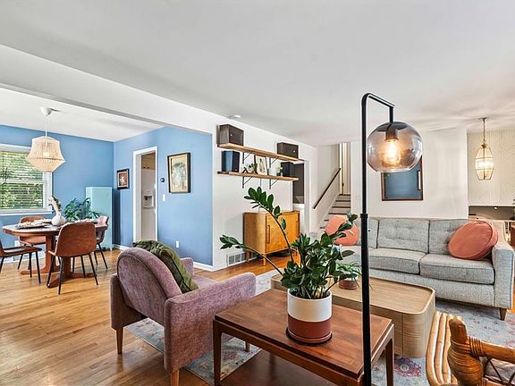 4th image of 8401 W 90th St