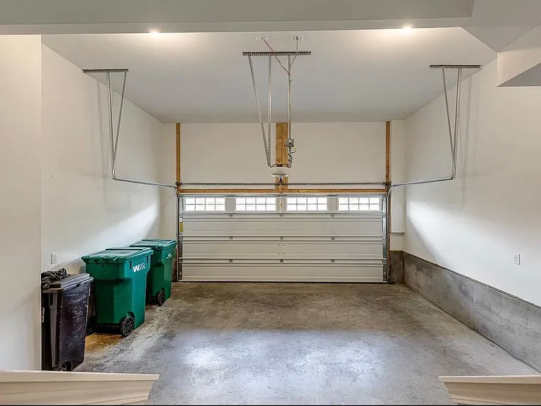 204 Kinsale Dr — Photo 25