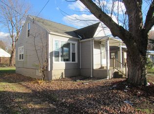 685 Newton Ave, Barberton, OH 44203