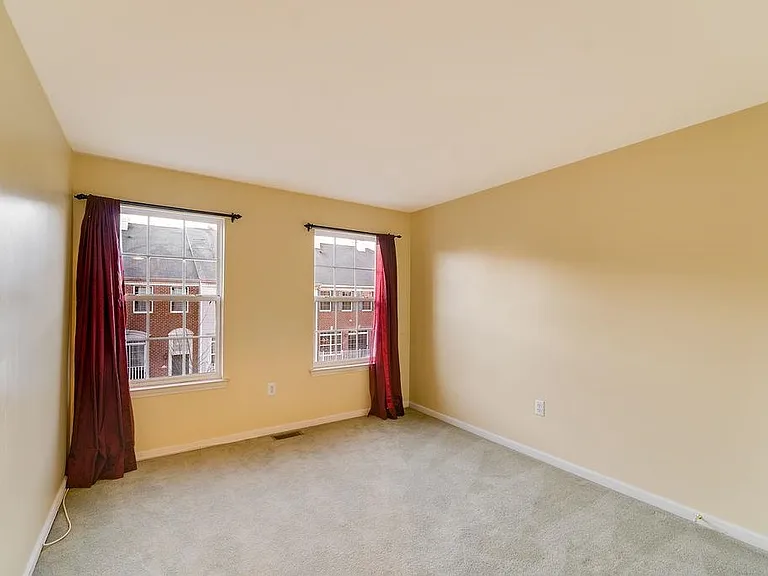 6 Carpenter Ct — Photo 10