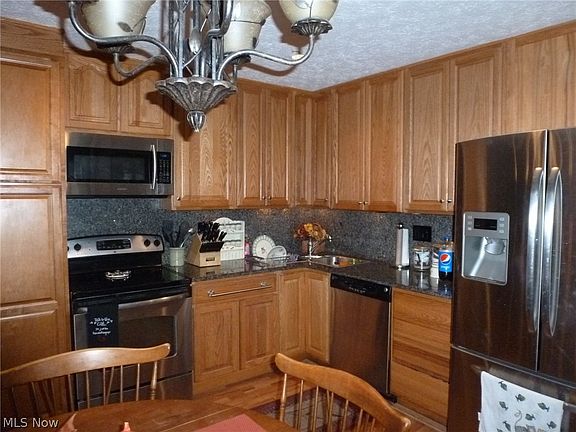 4th image of 9669 Plum Brook Ln