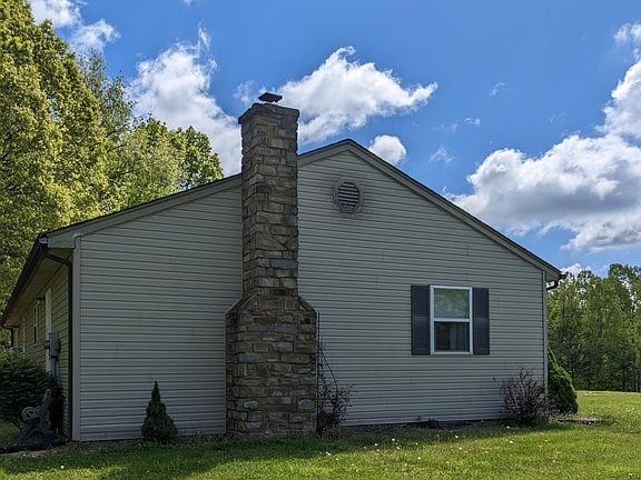 4th image of 256 Deerfield Ln