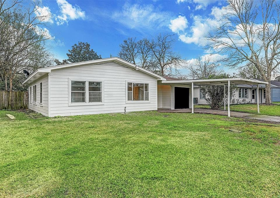 1st image of 2310 Rosemead Dr