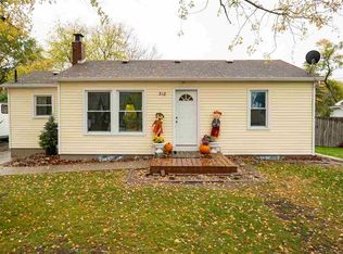 318 Kent Ct, Midland, MI 48642