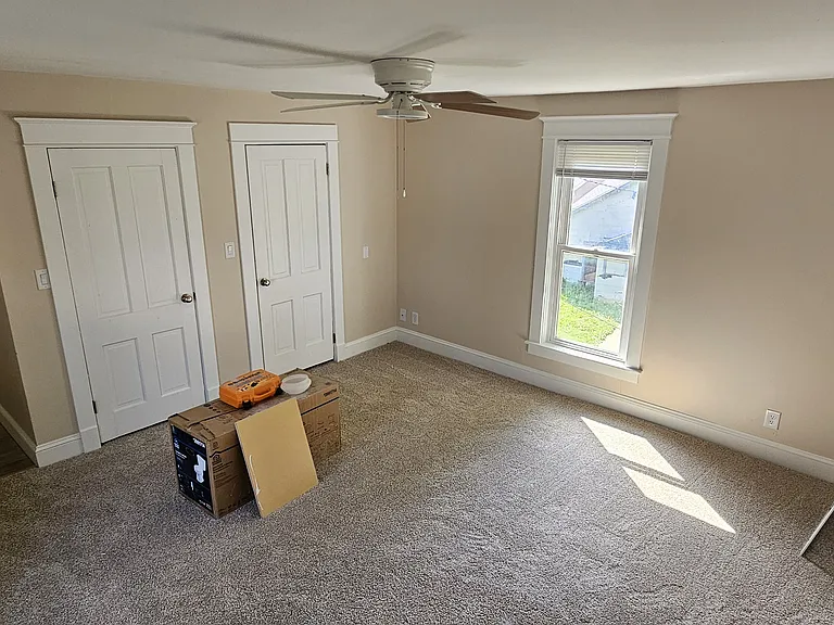 425 Hill St — Photo 6