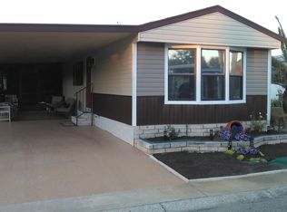 1059 Swan Ln, Tarpon Springs, FL 34689