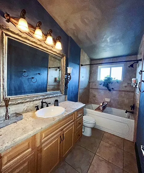 5211 E Lee St — Photo 6