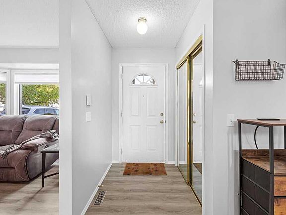 4th image of 109 N Patina Park SW