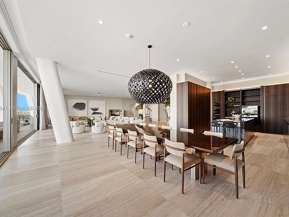 5th image of 5 Grove Isle Dr #Penthouse S01